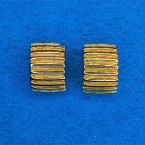 Rare VINTAGE GIVENCHY Paris New York Ribbed Clip Earrings 80s Gold-Tone Jewelry